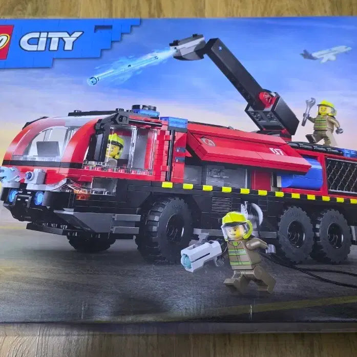 [BUNJANG] LEGO City Airport Fire Rescue Truck (60499) & Fire Station Fire Truck (60414) - Unassembled & Assembled Sets / 60499 공항 소방트럭 미조립 + 60414 소방차 조립품