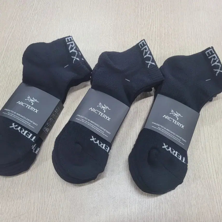 [BUNJANG] Arc'teryx Sports Crew Socks (9 Pairs) / 아크테릭스 스포츠 단목양말 9켤레