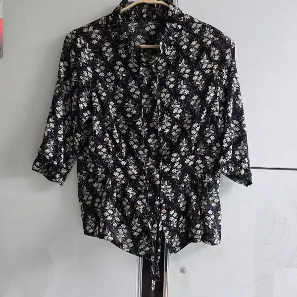 [BUNJANG] Flower Chiffon Blouse / 플라워 쉬폰 블라우스 55 S
