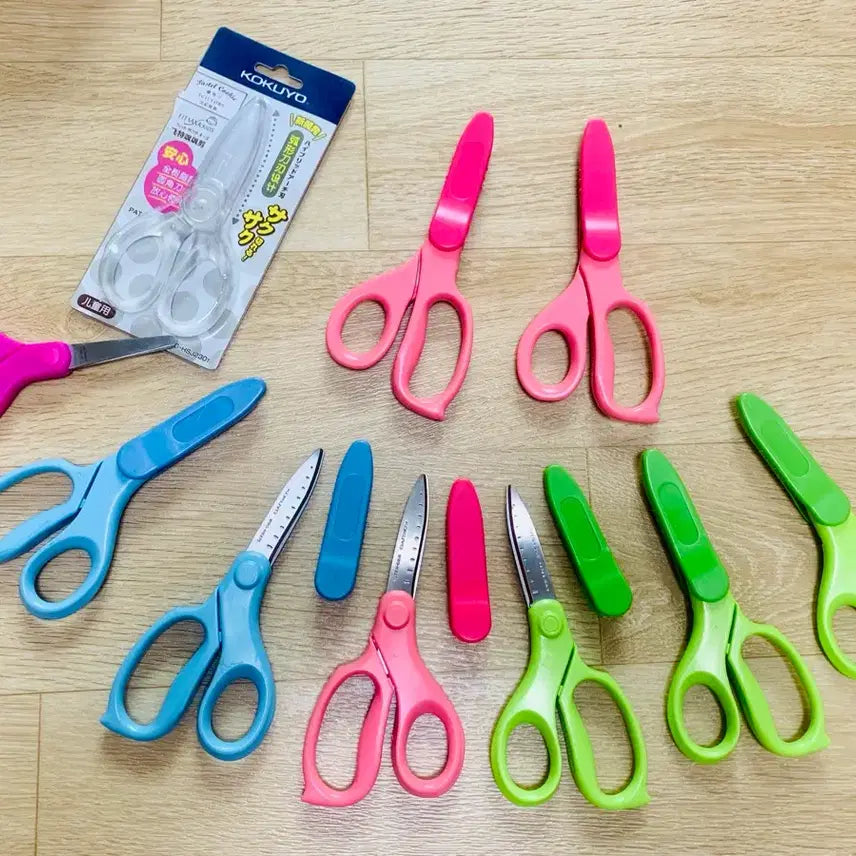 [BUNJANG] Kokuyo Children's Scissors Set (3 Colors, 8 Additional Items) / 코쿠요 가위 아동용 핑크/블루/그린 3종 세트 (8개) 외