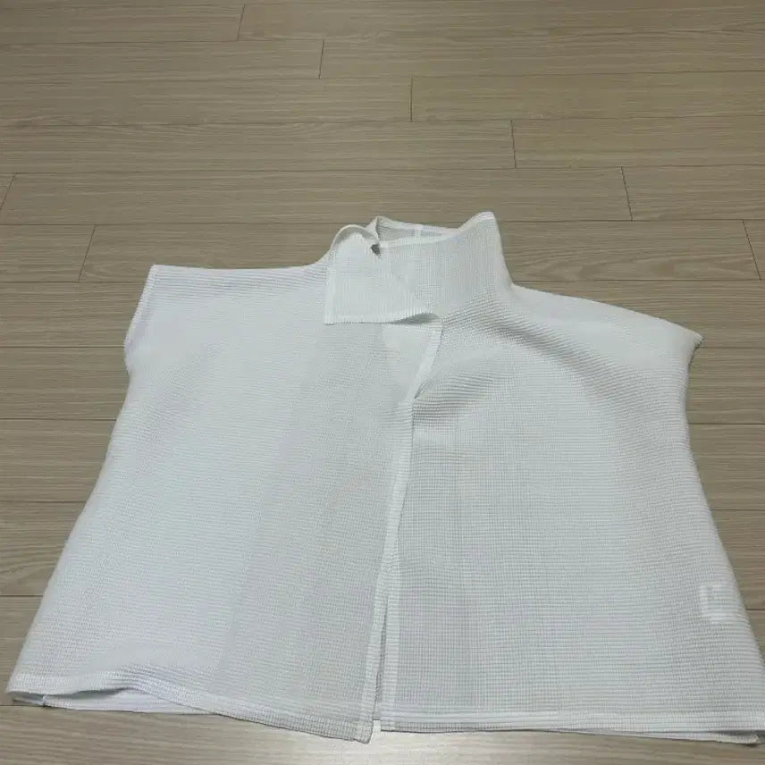 [BUNJANG] Issey Miyake Square Stretch Pleats Cardigan White / 미 이세이미야케 스퀘어스트레치 플리츠가디건 화이트