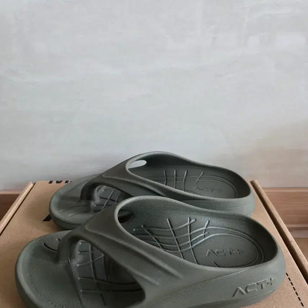 [BUNJANG] ACT+ Flip-Flops Olive / ACT+ 액트플러스 쪼리 올리브 220~ 230