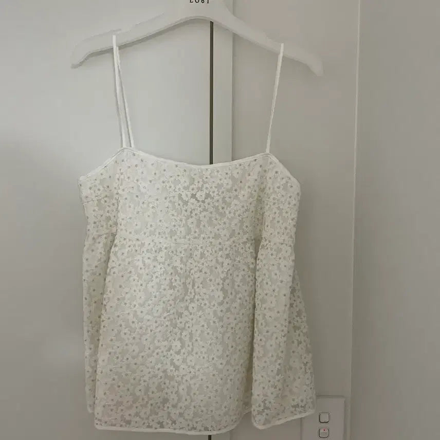[BUNJANG] Lo61 Flower Blouse / Lo61 플라워 블라우스