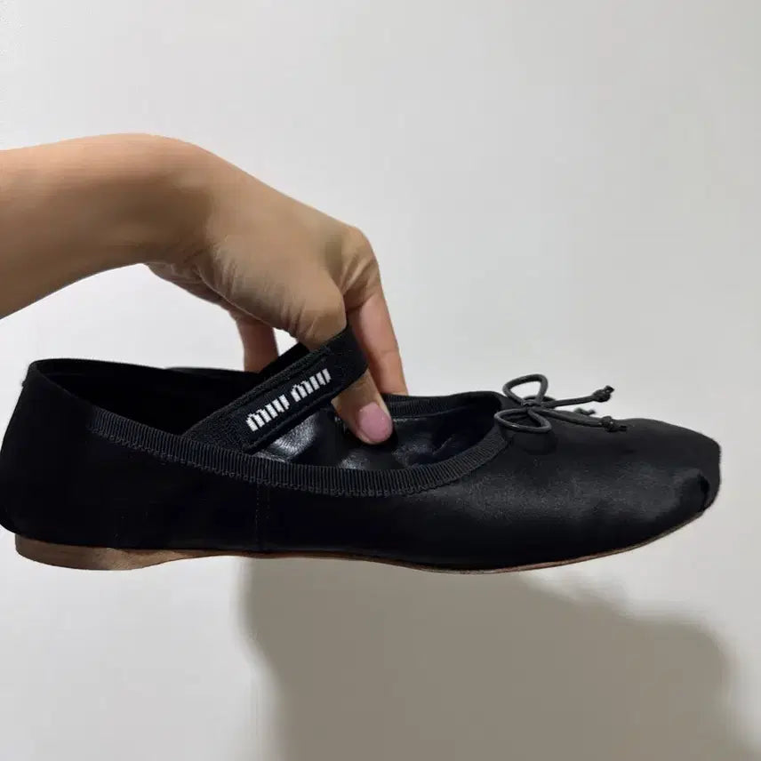 [BUNJANG] Miu Miu Satin Ballerina Flats with Ribbon / 미우미우 새틴 발레리나 플랫 36 리본 플랫슈즈 단화 프라다 스니커즈