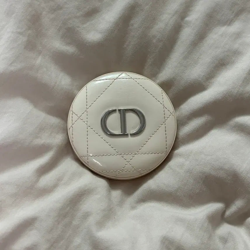 [BUNJANG] Dior Diorskin Forever Couture Luminizer Highlighter Pink Glow / 디올 꾸뛰르 루미나이저 하이라이터 핑크글로우