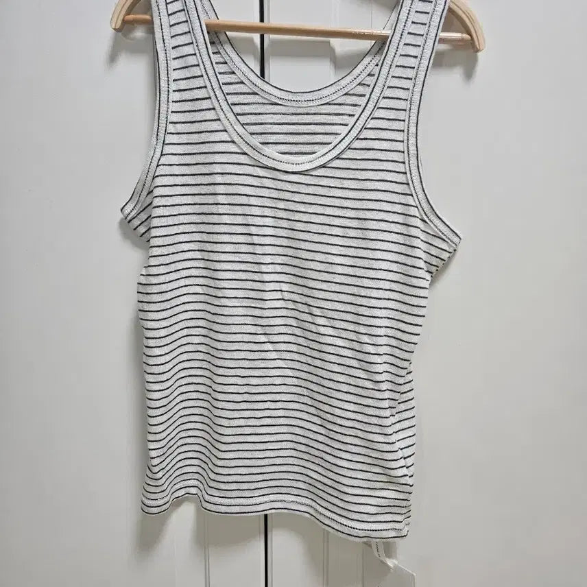 [BUNJANG] Tienne Striped Sleeveless Top / 티엔느 스트라이프 슬리브리스