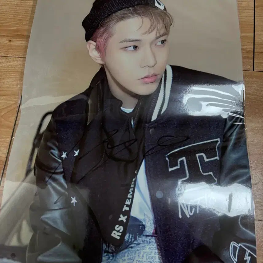[BUNJANG] NCT Doyoung Signed Poster / NCT 도영 친필 싸인 포스터