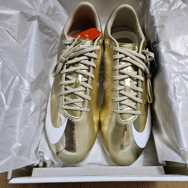[BUNJANG] Nike Mercurial Superfly RGN FG SE CR7 Metallic Gold Soccer Cleats / 나이키 머큐리얼 슈퍼플라이 RGN FG SE CR7 메탈릭 골드285