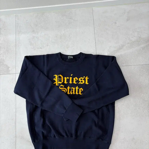 [BUNJANG] Locals Only Sweatshirt (Size L) / 로컬스온리 스웻셔츠 L사이즈