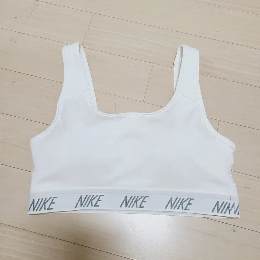 [BUNJANG] Nike Dri-FIT Sports Bra White Gray Logo Women's S / 여성S 80 나이키 드라이핏 스포츠 브라 화이트 그레이 로고 헬스 요가