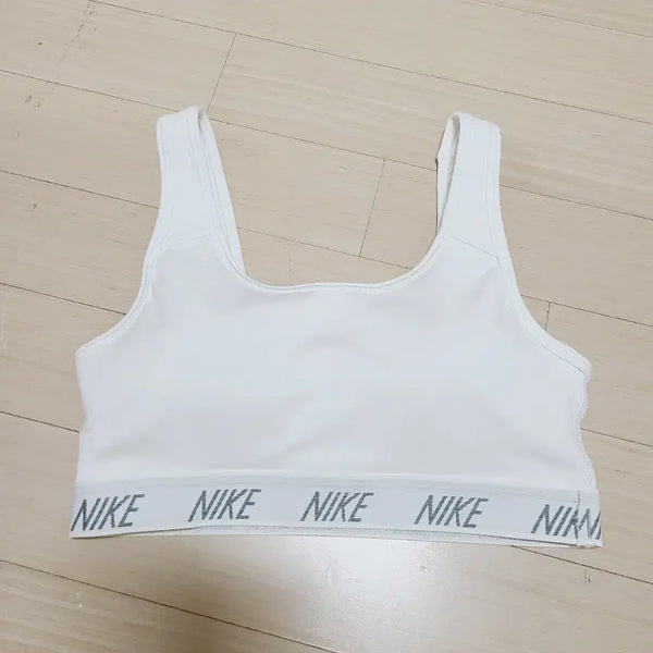 [BUNJANG] Nike Dri-FIT Sports Bra White Gray Logo Women's S / 여성S 80 나이키 드라이핏 스포츠 브라 화이트 그레이 로고 헬스 요가
