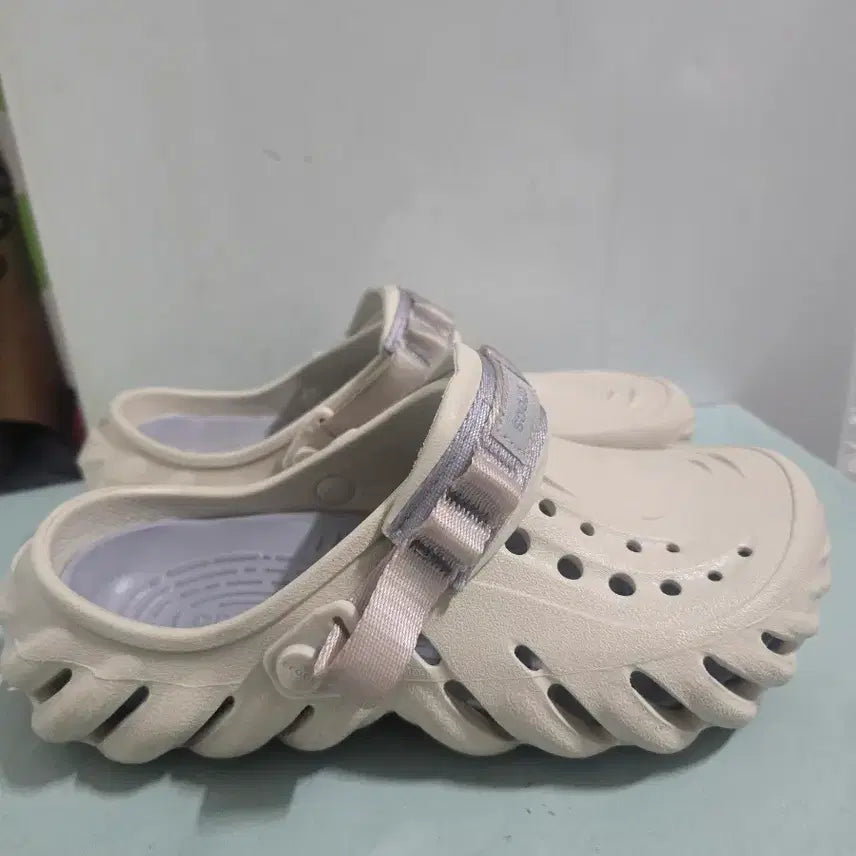 [BUNJANG] Crocs Ecoclog Clogs (250/8) / 크록스 에코글로그 250(8)