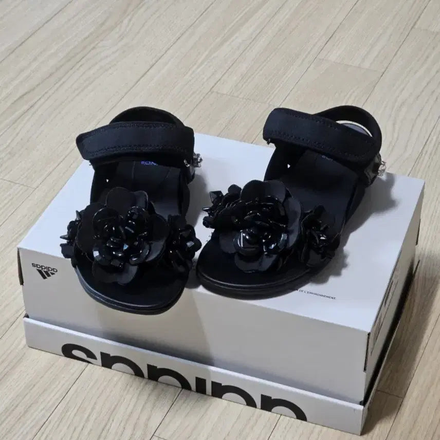 [BUNJANG] SUECOMMA BONNIE Flower 3 Sandals Black 240 / 슈콤마보니 플라워3(flor 3) 블랙 샌들 240