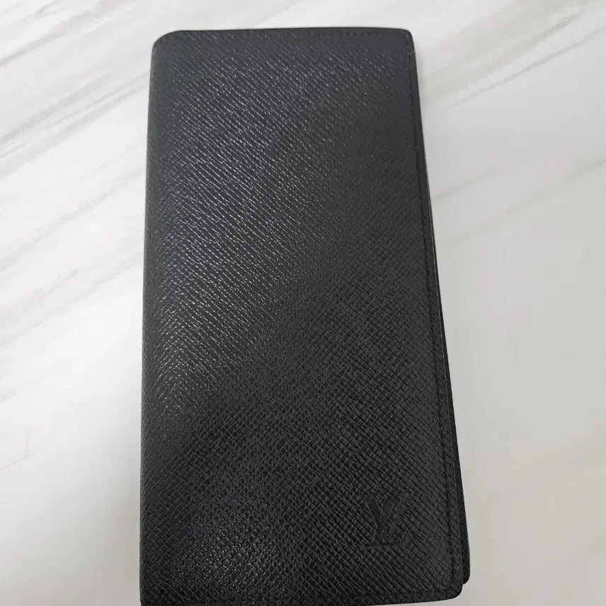 [BUNJANG] Louis Vuitton Taiga Long Wallet Black / 루이비통 타이가 장지갑 블랙