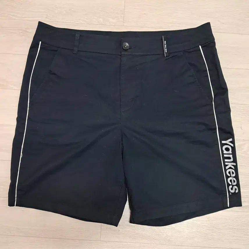 [BUNJANG] MLB New York Yankees Men's Black Shorts / MLB 뉴욕 양키스 남성 반바지 90 50L