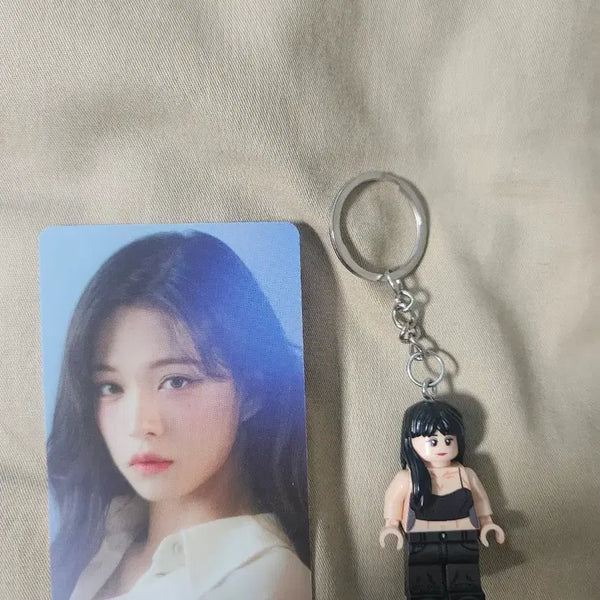 [BUNJANG] fromis_9 Lee Chaeyoung Lego Keychain / 레고 프로미스나인 이채영