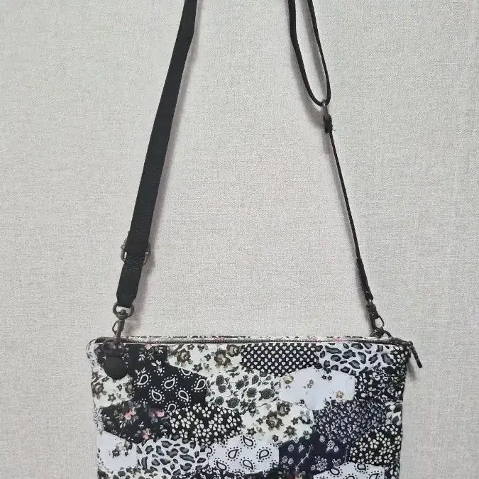 [BUNJANG] Patchwork Shoulder Bag / 패치워크 숄더백