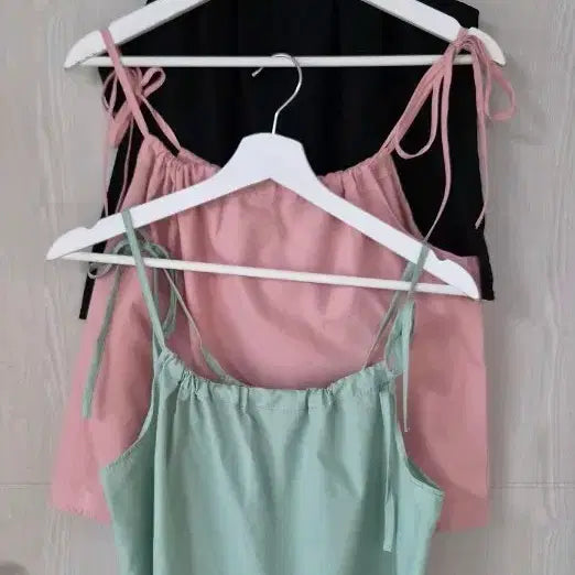 [BUNJANG] Adjustable Strap Sleeveless Top / 나시 새상품
