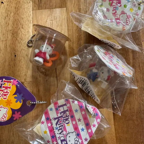 [BUNJANG] Vintage Hello Kitty Collector's Straps Bundle Set (Tosski, Tanning Kitty, Wedding Kitty) / 고전 콜렉터즈 컬렉션 키티스트랩 일괄 토슬키 태닝키티 웨딩키티