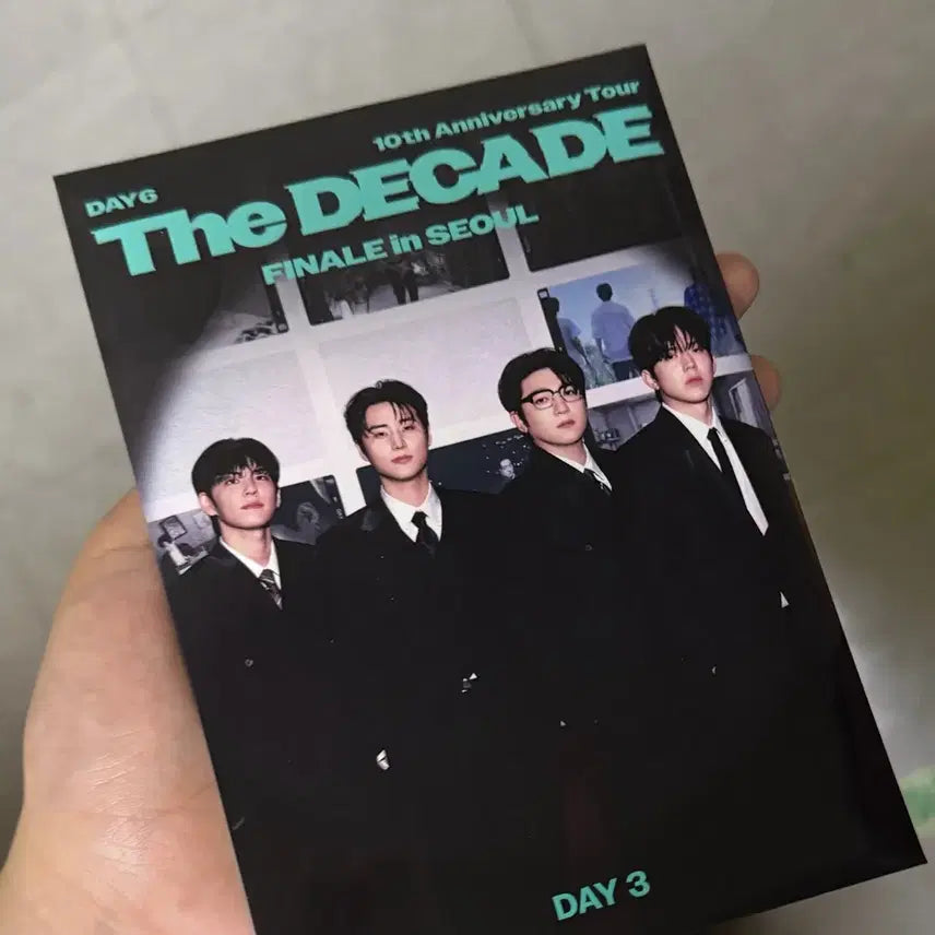[BUNJANG] Day6 Decade Encore Concert Final Show Admission Photocard & Gift Bundle Set (Sealed) / 데이식스 데식 데케이드 앙콘 막콘 입장포카 입장기프트