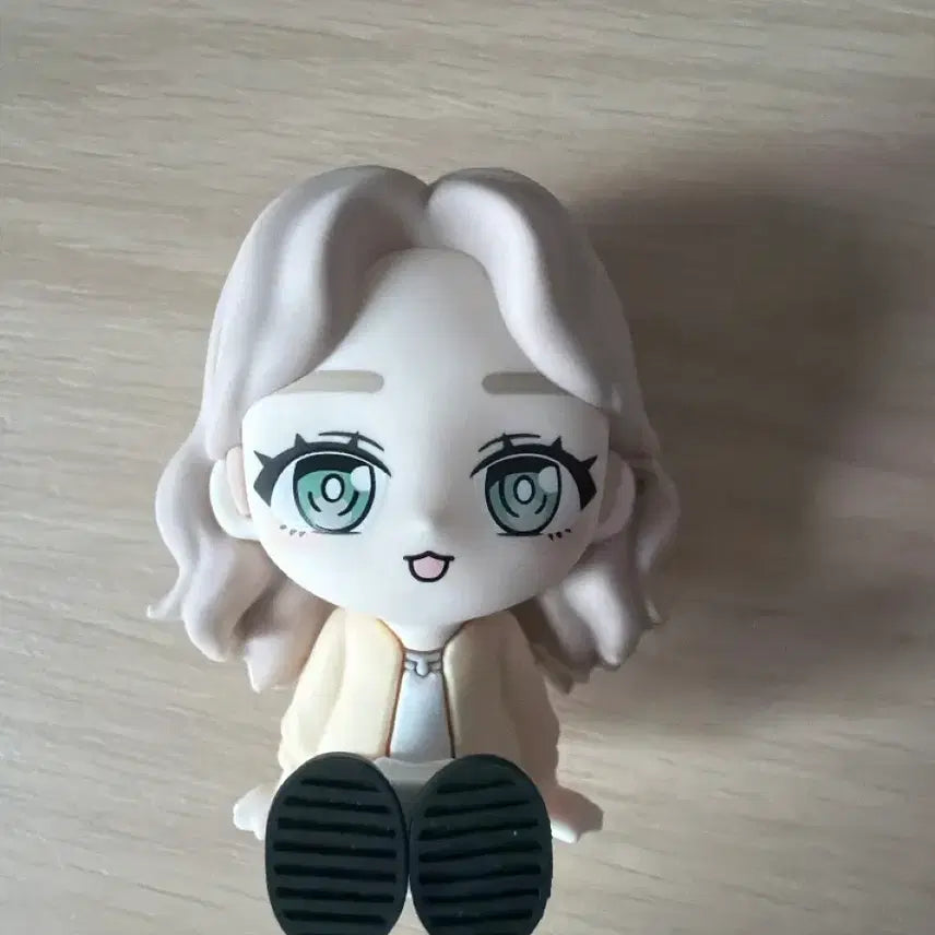 [BUNJANG] Leejiklog Esther (Seo Ye-eun) Figure / 이직로그 에스더 (서예은) 피규어 팝니다.