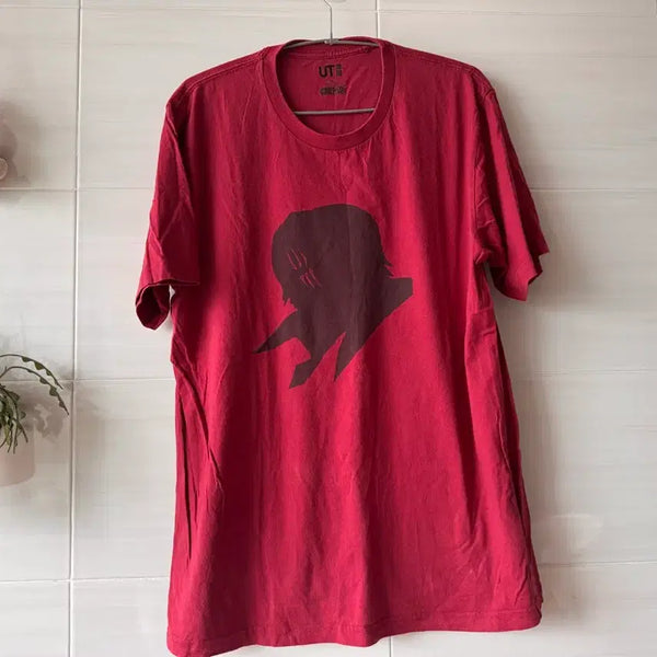 [BUNJANG] Uniqlo UT One Piece Collaboration Shanks T-Shirt XL / Uniqlo UT 유니클로 원피스 콜라보 샹크스 XL