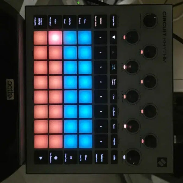 [BUNJANG] Novation Circuit Rhythm Sampler Pad (Launchpad) / 노베이션 서킷리듬 샘플러패드 (런치패드)