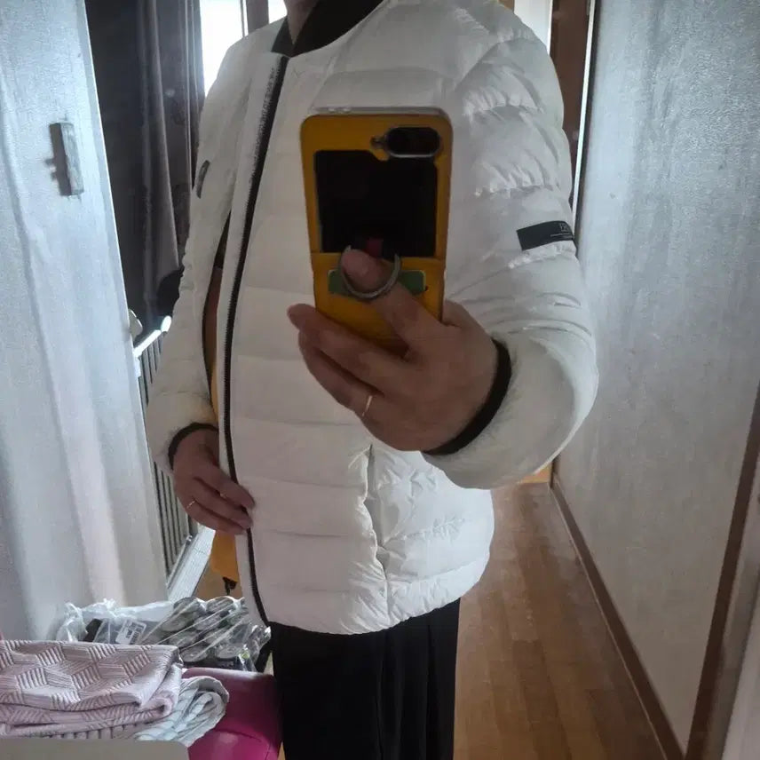 [BUNJANG] TBJ White Lightweight Duck Down Bomber Jacket / 흰색 경량덕다운 패딩 봄버 자켓(티비제이)