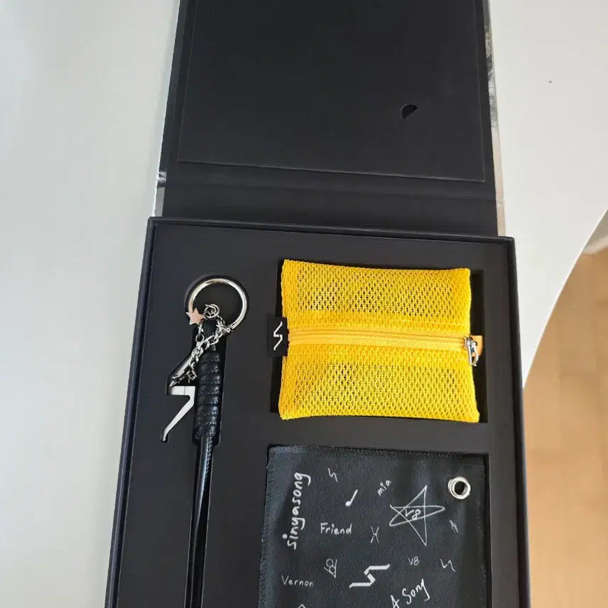 [BUNJANG] V8 Official Fanclub Kit Item / V8 사녹 공방 키트만 양도