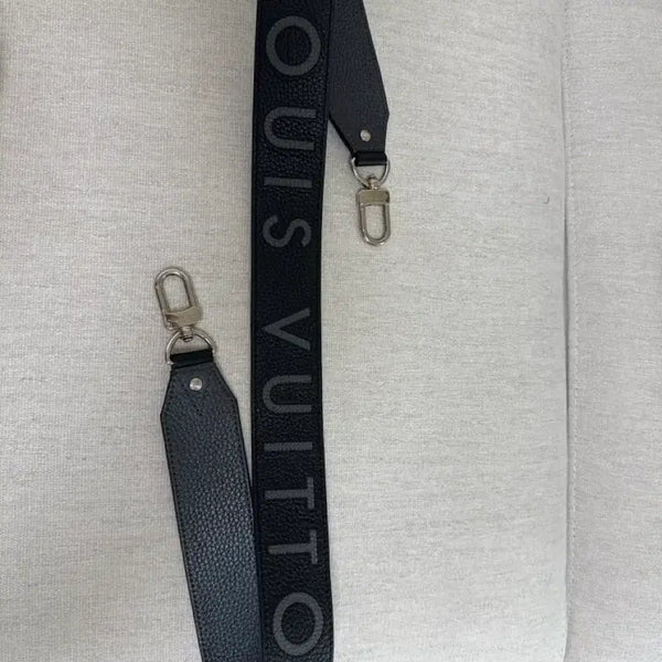 [BUNJANG] Louis Vuitton Strap Shoulder Bag Black / 루이비통 스트랩 숄더 블랙 가방 남성(쿨거래시 박스까지 드립니다)