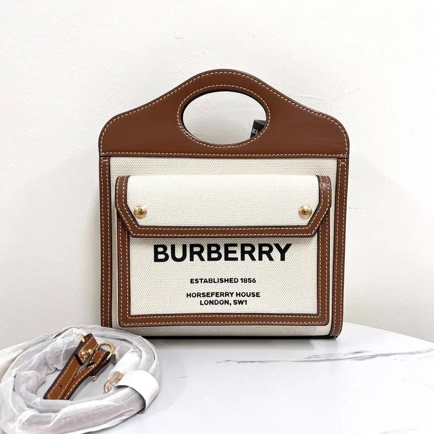 [BUNJANG] Burberry Mini Canvas Horseferry Print Leather Pocket Women's Crossbody Bag / 버버리 미니 캔버스 포켓 여성 크로스백 (8014615)