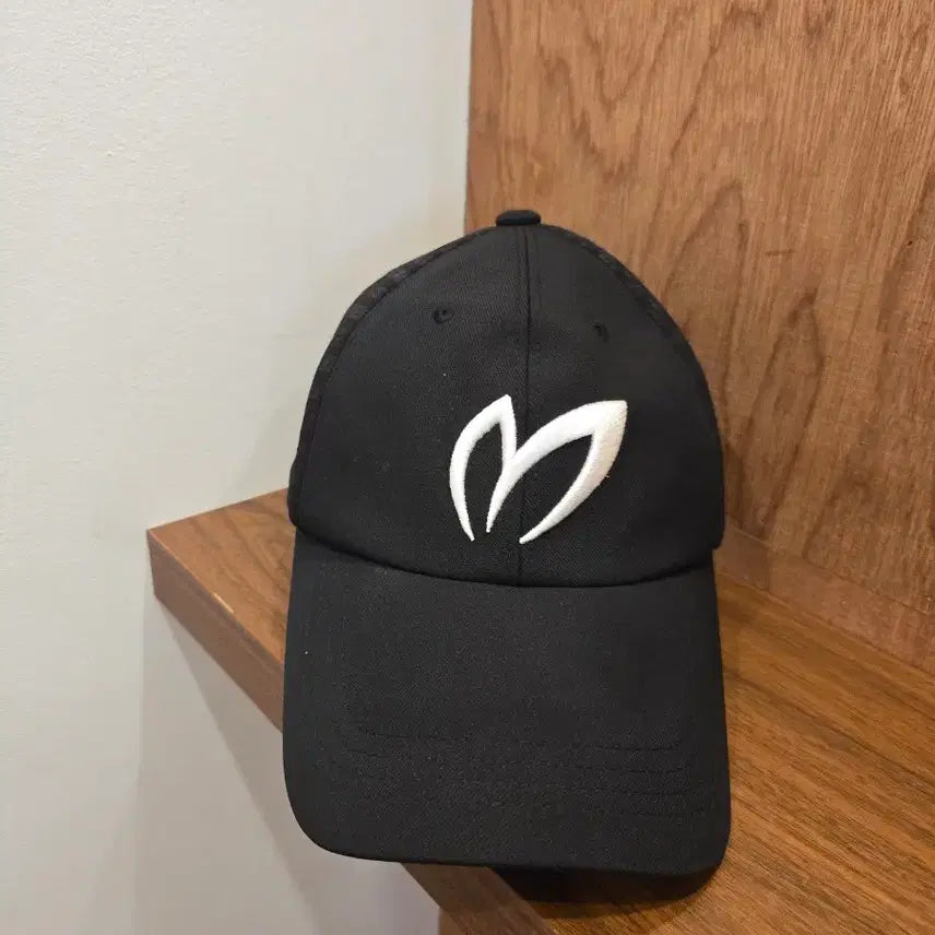 [BUNJANG] Master Bunny Edition Logo Ball Cap / 마스터바니애디션 볼캡