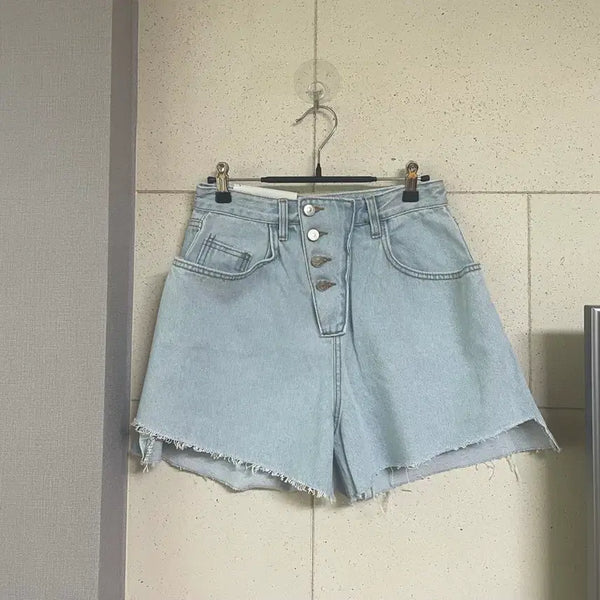 [BUNJANG] ITZELL A-Line Light Wash Denim Cut-off Pants / a라인 3부 연청 데님 컷팅 팬츠 (L=M)새상품