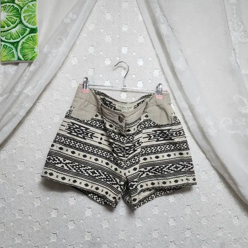 [BUNJANG] Thursday Island Women's Shorts Size 29 / 써스데이아일랜드 반바지 여성29