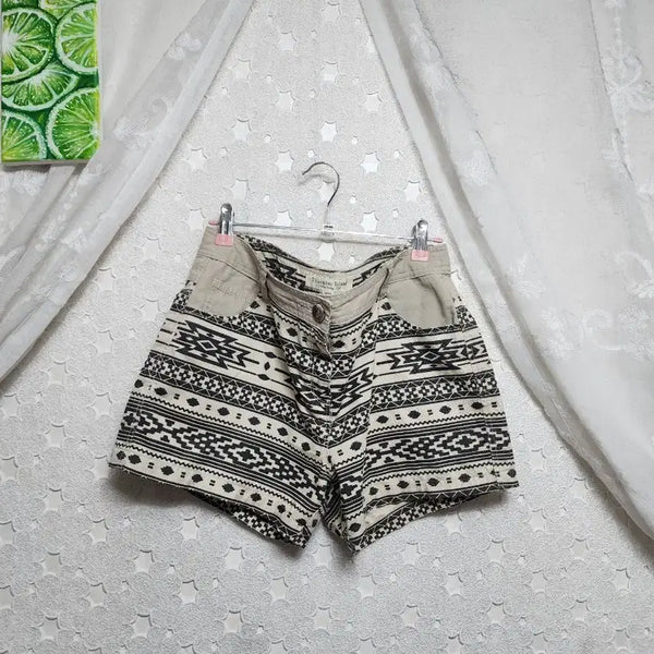 [BUNJANG] Thursday Island Women's Shorts Size 29 / 써스데이아일랜드 반바지 여성29