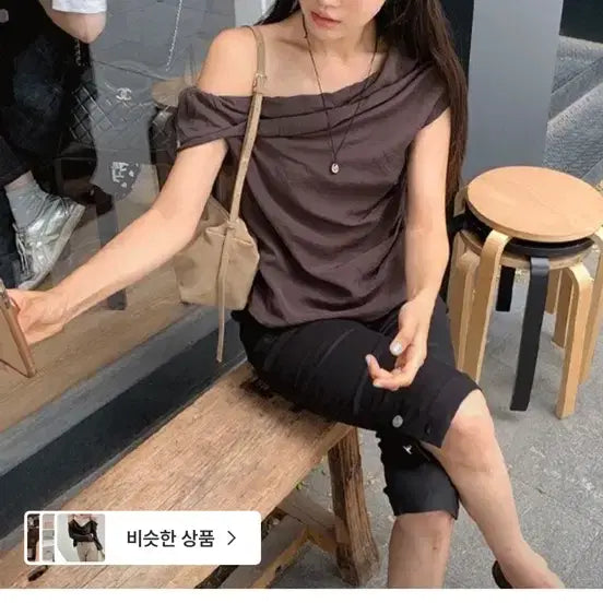 [BUNJANG] Underbee Chima Fold Off-Shoulder Linen Blouse - Brown / 언더비 키마 폴드 오프숄더 린넨 블라우스 - 브라운
