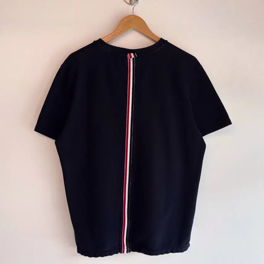 [BUNJANG] Thom Browne 20SS Center Back Tricolor Cotton Half T-Shirt / 톰브라운 루즈핏 20ss 센터백 삼선 코튼 하프티셔츠 반팔