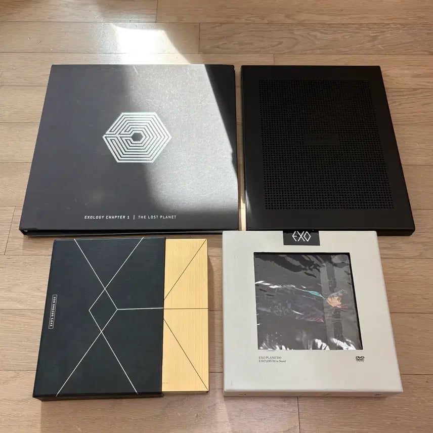 [BUNJANG] EXO Concert Album (Photobook) & DVD Bundle Set / 엑소 콘서트 앨범(포토북)&DVD 일괄