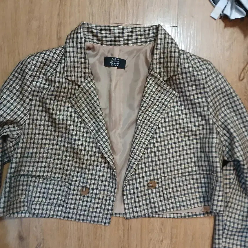 [BUNJANG] Checkered Cropped Jacket (One Size Fits Most) / 체크무늬 크롭 자켓/프리사이즈
