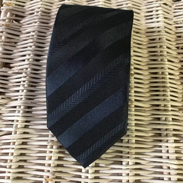 [BUNJANG] Michiko Koshino Stripe Necktie / 미치코 런던 코시노 넥타이