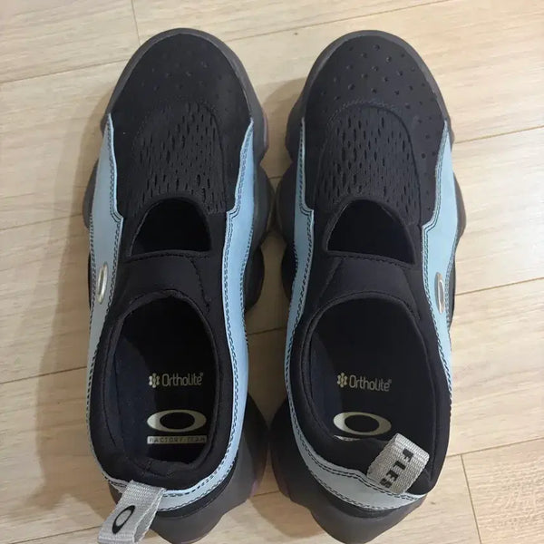 [BUNJANG] Oakley Factory Team x Brain Dead Ostrich Flash Sandals Stone Blue Black / [275] 오클리 팩토리 팀 x 브레인 데드 오스트리치 플래시 샌들 스톤