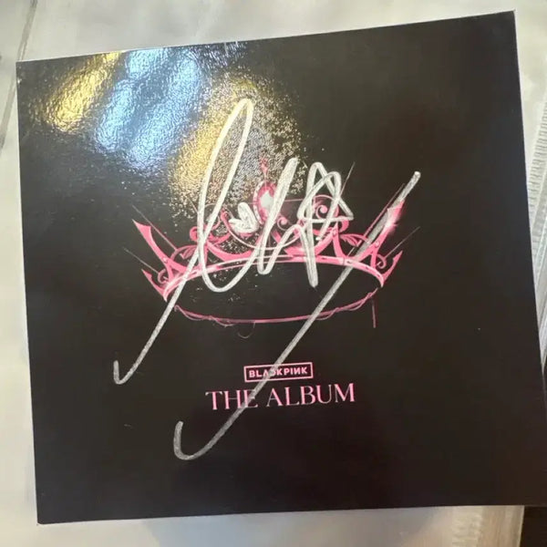 [BUNJANG] BLACKPINK The Album Lisa Signed Exclusive / 블랙핑크 더 앨범 리사 싸인 팝니다