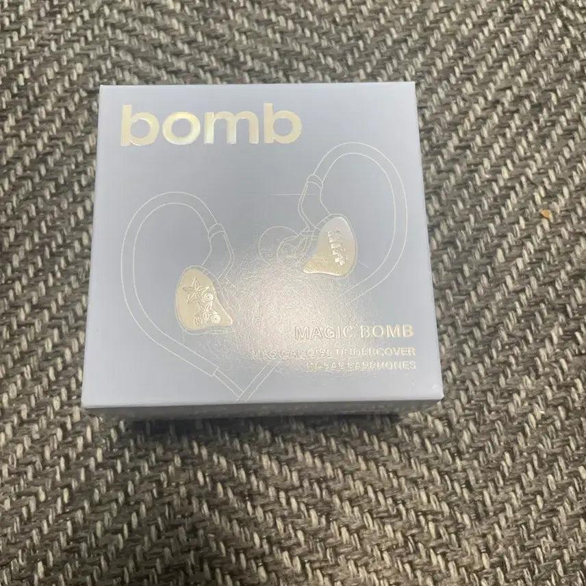 [BUNJANG] ILLIT 'Bomb' Album / Bomb 아일릿 앨범