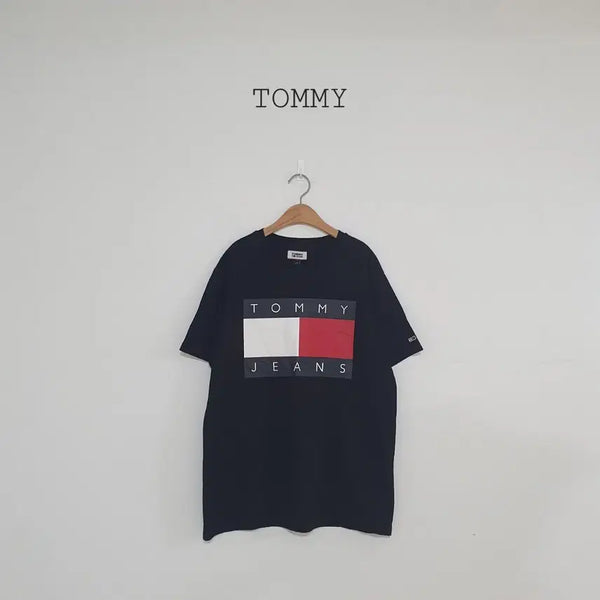 [BUNJANG] Tommy Jeans Big Logo Short Sleeve T-Shirt Black / 세일)No.26070303 타미 진스 빅로고 반팔 티셔츠 블랙