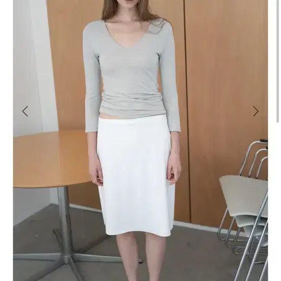 [BUNJANG] EHRE Basic V-Neck Top Light Grey / EHRE 에레 베이직 브이넥 탑 라이트그레이 38 새상품