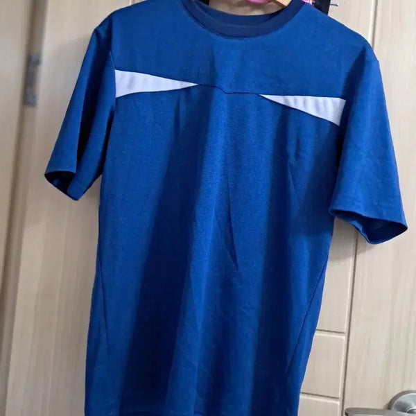 [BUNJANG] Men's Blue Short-Sleeve T-Shirt with White Line Accent / 남성 의류 블루 반팔 티셔츠