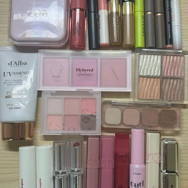 [BUNJANG] Bundle 26pc Cool Tone Cosmetics Set / [쿨거시 덤]쿨톤 화장품 일괄 26종 | 개당 3천원도 안 되는 가격입니당 !ㅠㅠ