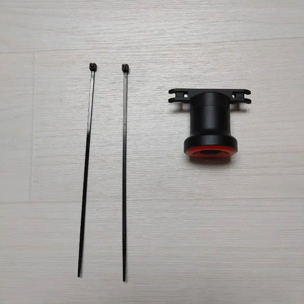 [BUNJANG] EntФиникс Xlite 100 Rechargeable Bicycle Tail Light / 5회사용)엔트피닉스 xlite 100 자전거 충전식 후미등 팝니다.