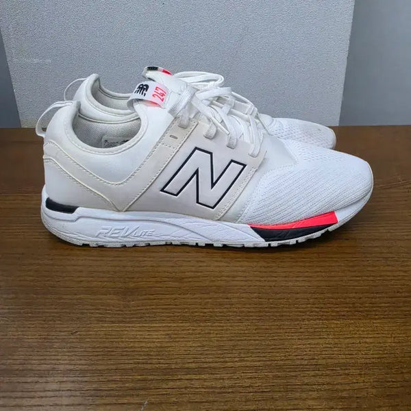 [BUNJANG] New Balance 247 White Running & Walking Shoes / 뉴발란스 247 화이트 런닝화 워킹화