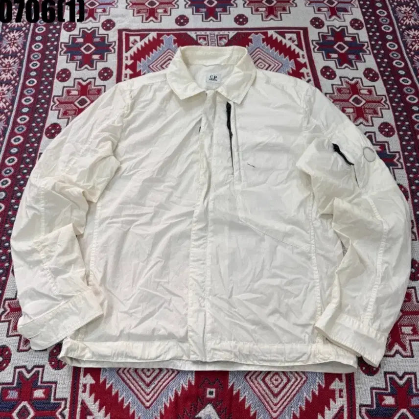[BUNJANG] CP Company White Jacket (Size 90) / CP컴퍼니 화이트 자켓 90 정품 구슬X